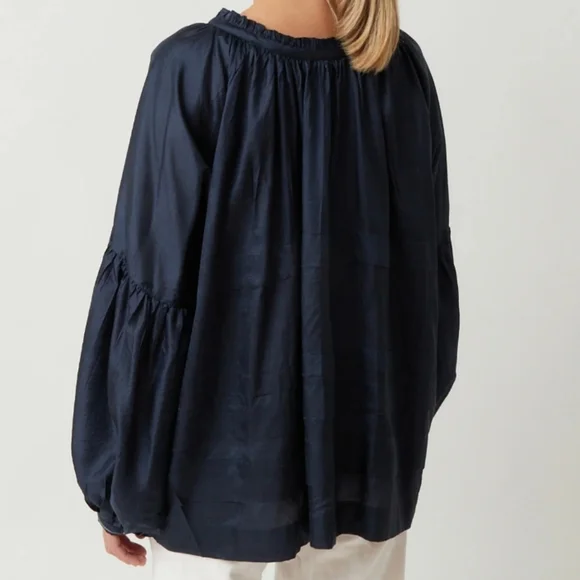 Runaway Bicycle Anna Top In Navy Handloomed Silk Size S/M - Picture 4 of 14